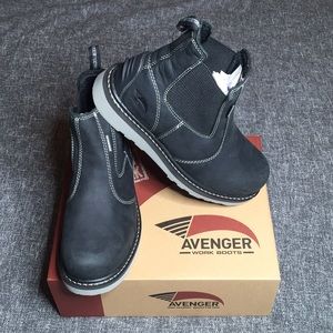 BRAND NEW!!! Avenger Work Boots, Black